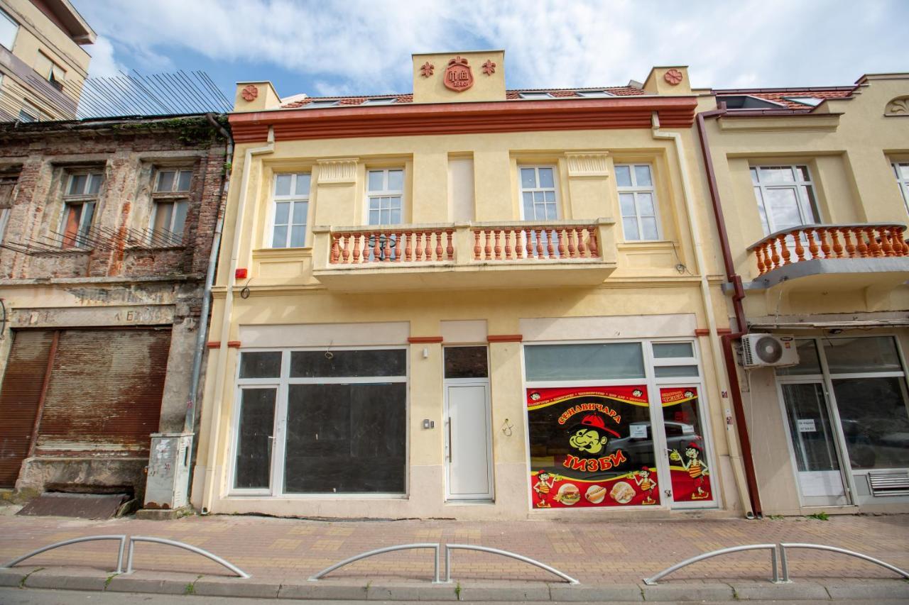 Charming Apartment In Shtip'S Downtown Stip Exterior photo